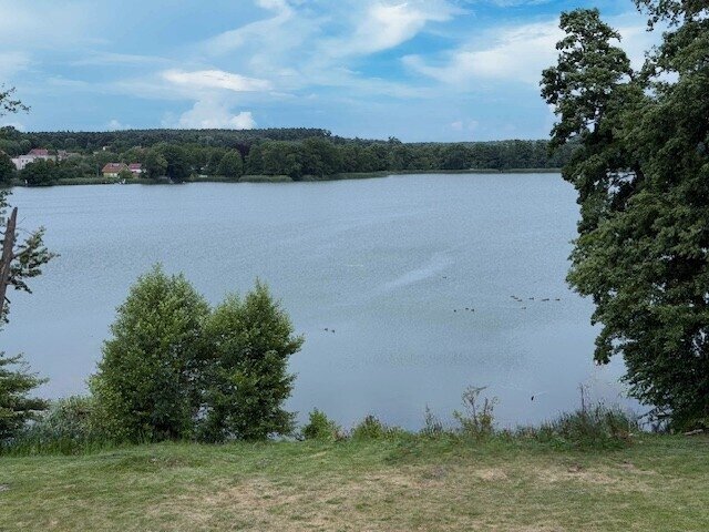 Traumhaften Wassergrundstück mit Apartmenthaus an der Lebuser Seenplatte