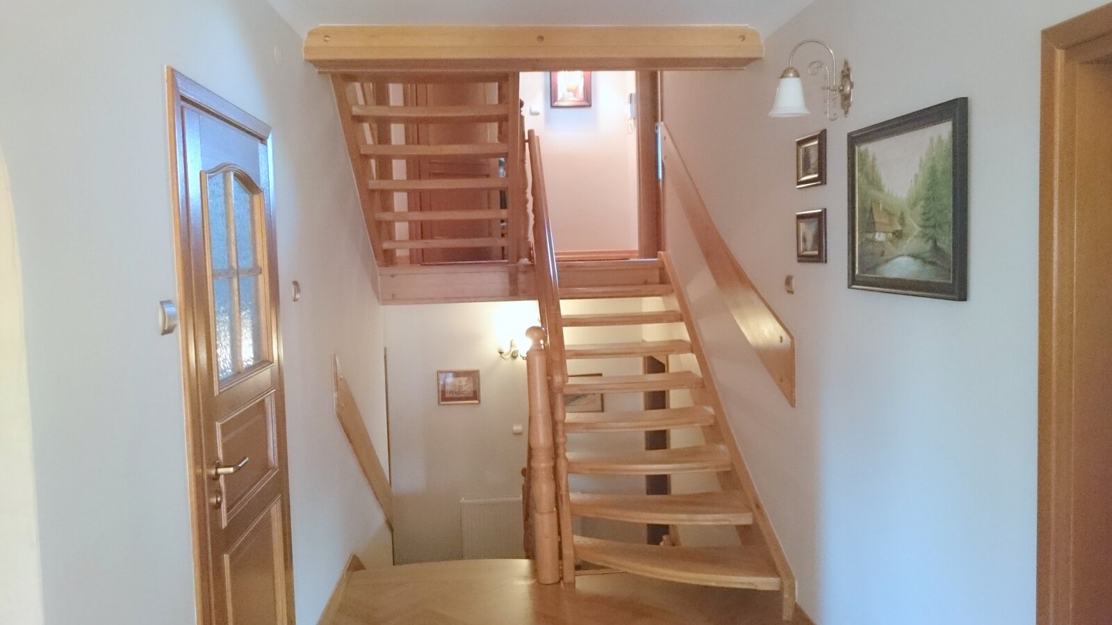 Luxusleben nahe der deutschen Grenze: Ihre Traumvilla mit Einliegerwohnung erwartet Sie!