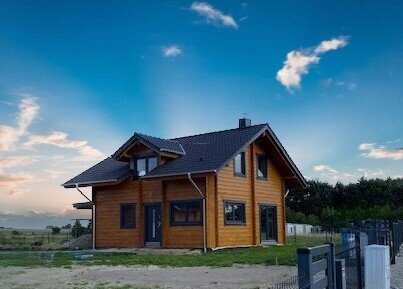 Massives Blockhaus an der Mysliborzer Seenplatte