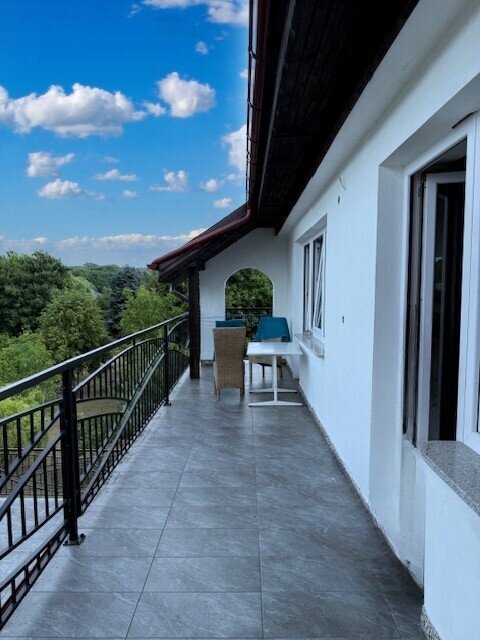 Traumhaften Wassergrundstück mit Apartmenthaus an der Lebuser Seenplatte