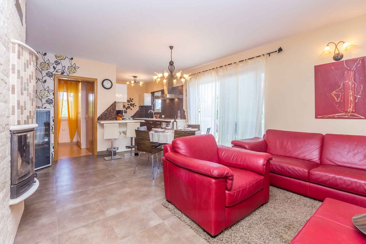 Kroatien! Insel Krk! Traumhaftes Ferienhaus mit Pool in ruhiger Lage