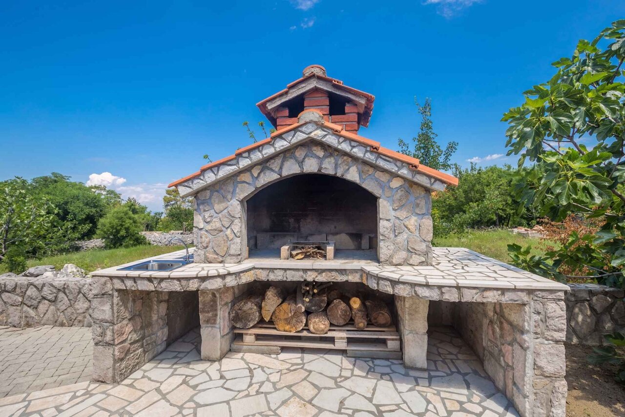 Kroatien! Insel Krk! Traumhaftes Ferienhaus mit Pool in ruhiger Lage