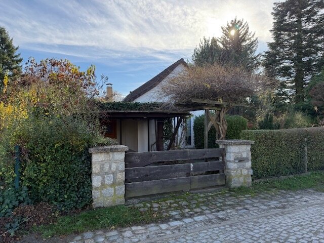 Bauträger freies Grundstück für 2 Einfamilienhäuser in Stahnsdorf