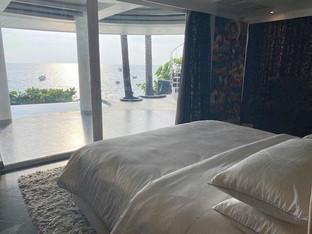 Phänomenale Beachfront Villa mit unglaublichen 180° Panoramblick auf die herrliche Bucht von Patong