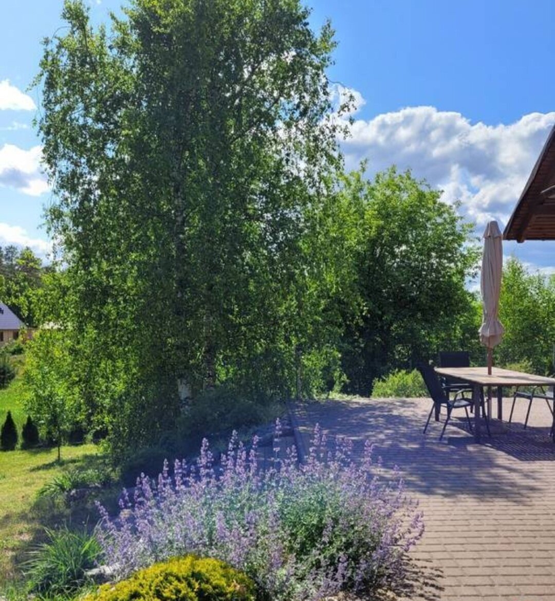 Energieautarkes Passivhaus in grüner Umgebung am See