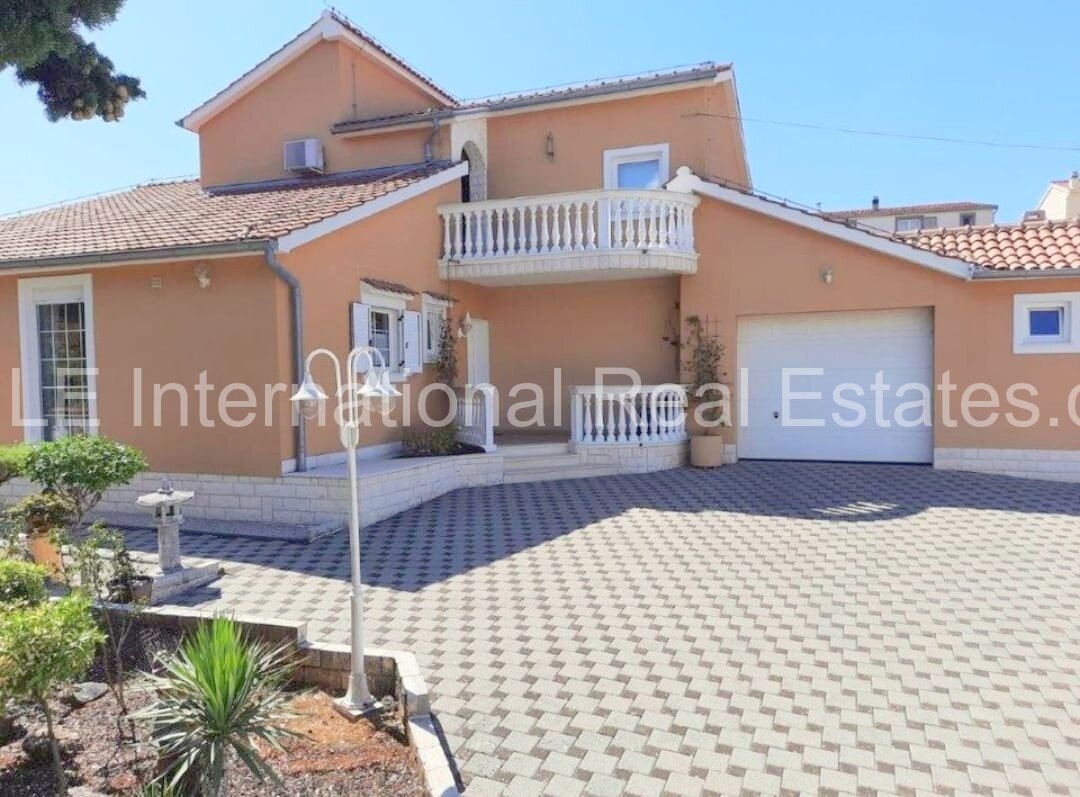 Großzügiges Haus an der kroatischen Adria