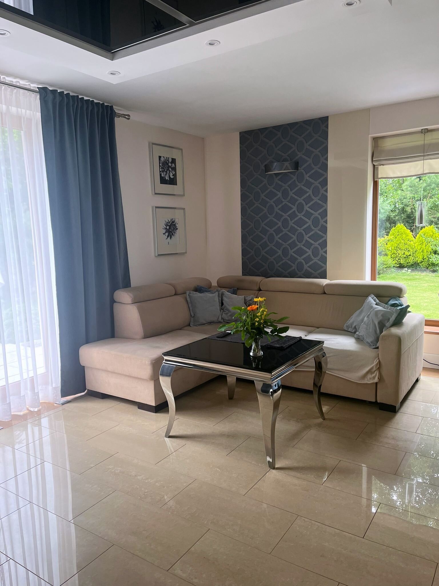 Smartes energieautarkes Einfamilienhaus in grüner Idylle