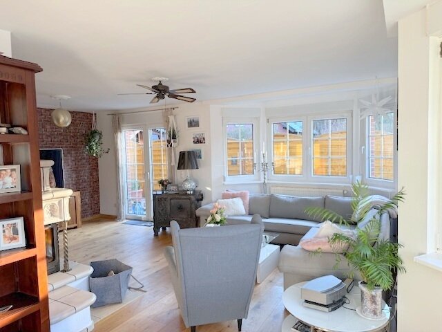  Günstiges, freistehendes Familienhaus mit Pool in der grünen Gemeinde Am Mellensee