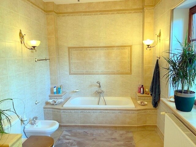 Exklusive Perle mit viel Charme am Stettiner Haff auf großzügigen Grundstück! Provisionsfrei!