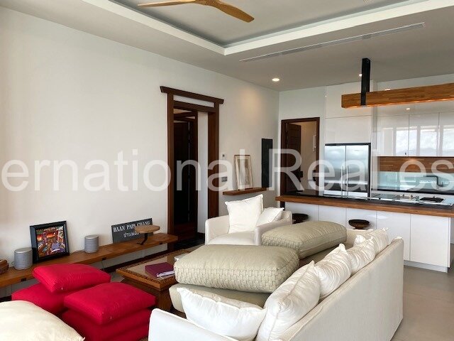 Exklusives Apartment mit Pool und Sea View, möbliert