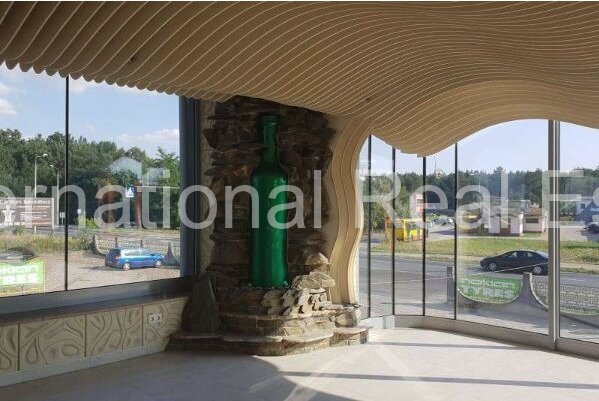 Motel mit Restaurant, Kfz-Handel und Service