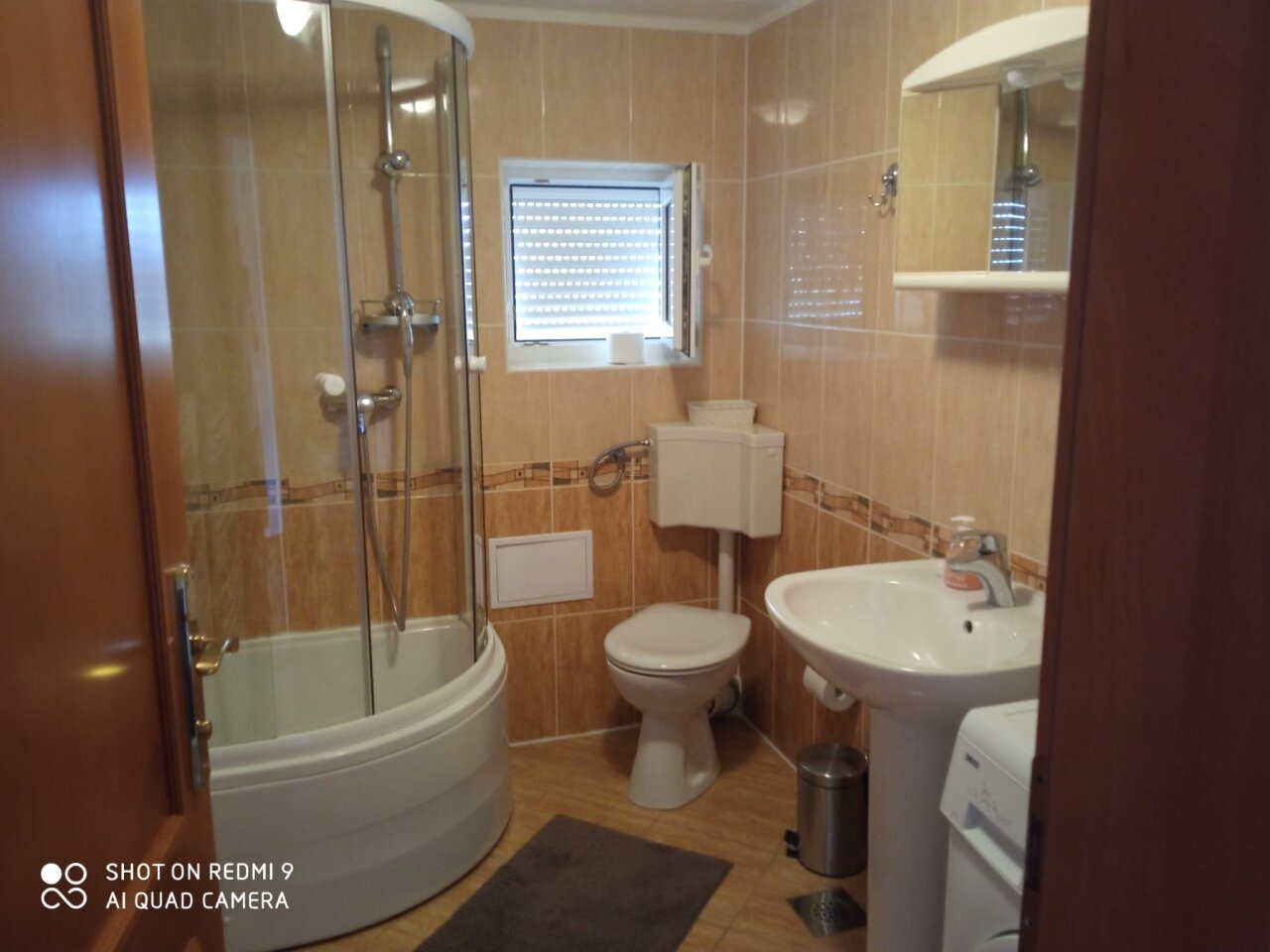 Kroatien!Ansprechendes Apartmenthaus mit Meerblick in Crikwenica