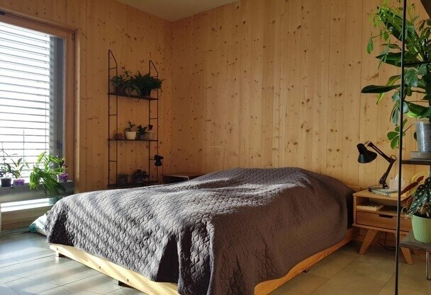 Massiver Öko- Bungalow aus Mondholz an der Mysliborzer Seenplatte