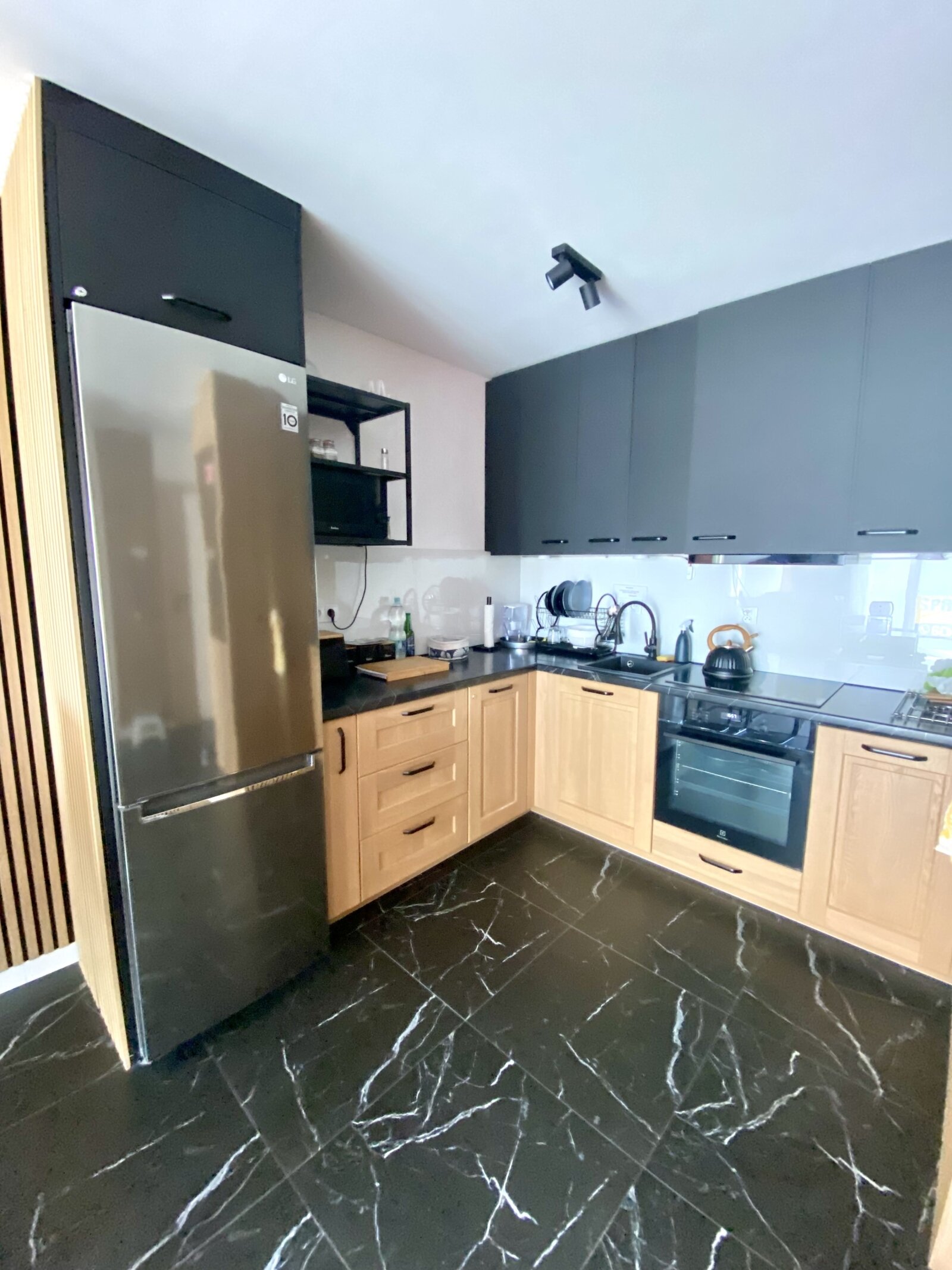 Barierrefreies Apartment mit Tiefgarage, Aufzug, Balkon und beheiztem Pool