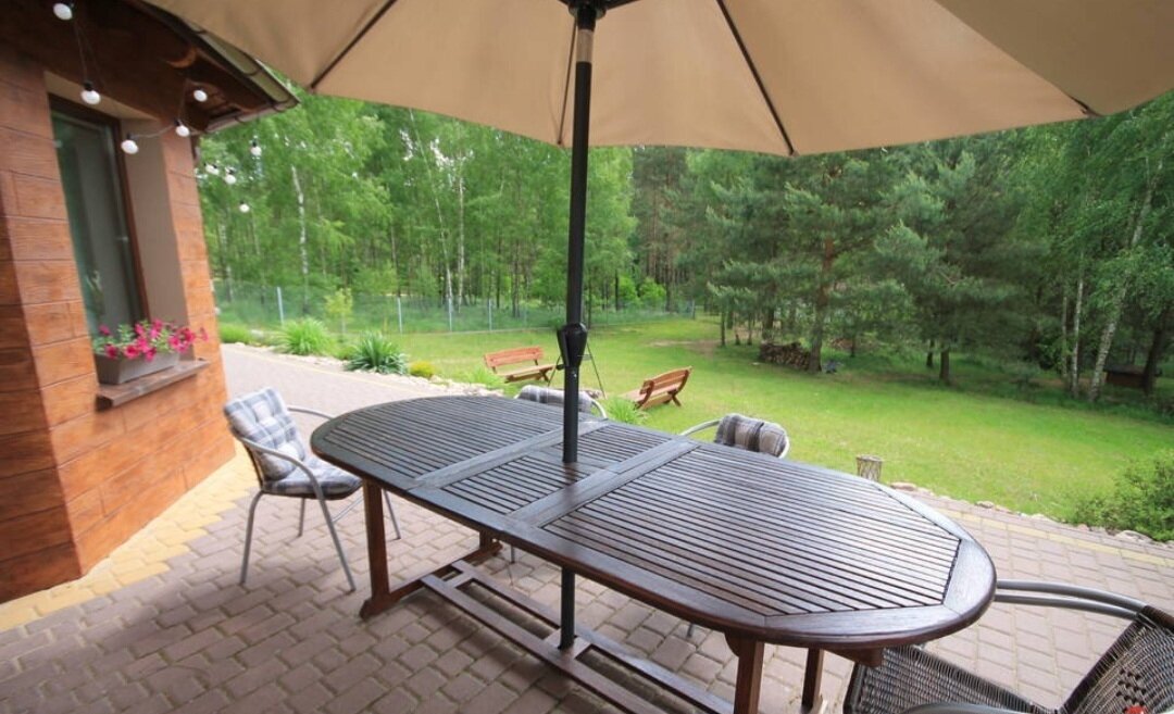 Energieautarkes Passivhaus in grüner Umgebung am See