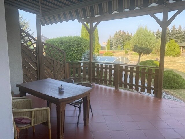 Luxusleben nahe der deutschen Grenze: Ihre Traumvilla mit Einliegerwohnung erwartet Sie!