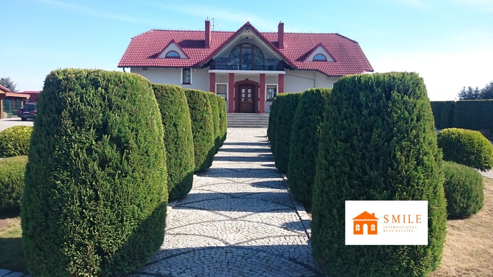 Luxuriöses Wohnen mit Einliegerwohnung und Pool - Ihre Wohlfühloase nahe der deutschen Grenze!