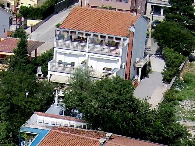 Kroatien!Ansprechendes Apartmenthaus mit Meerblick in Crikwenica