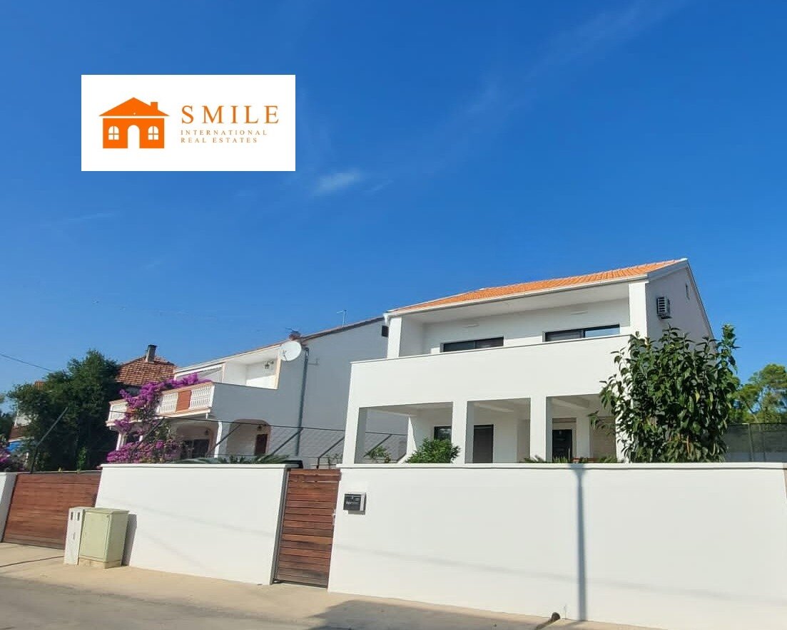 Anmutiges 1-2 Familienhaus in Biograd na Muro mit Pool und Garten