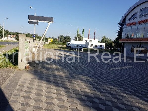 Motel mit Restaurant, Kfz-Handel und Service