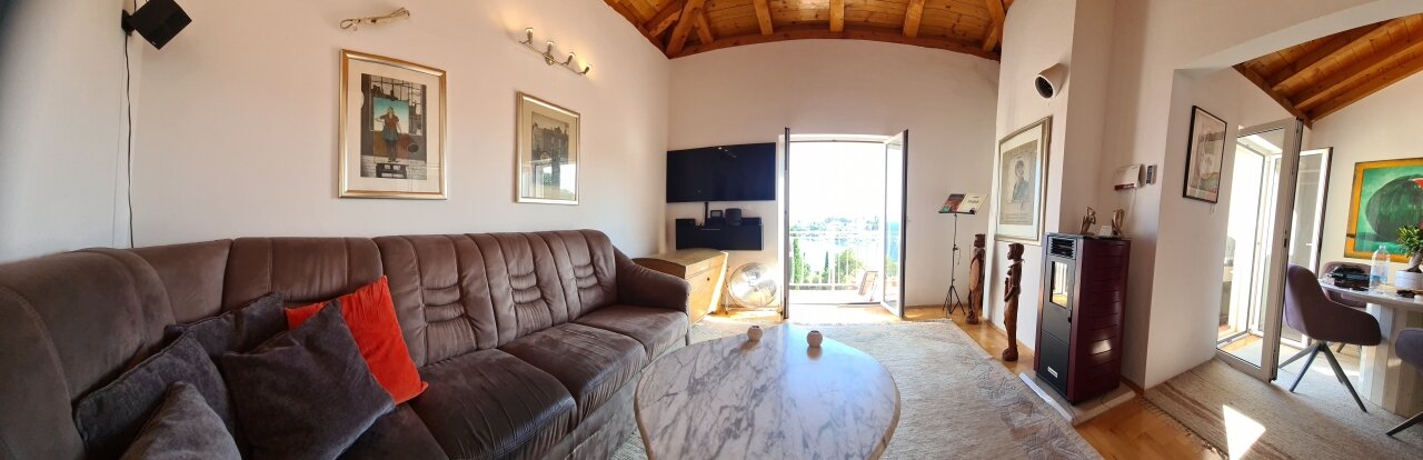 Hochwertiges 4 Zimmer Apartment in exponierter Lage auf der Insel Brac