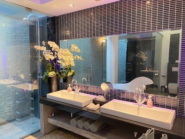 Phänomenale Beachfront Villa mit unglaublichen 180° Panoramblick auf die herrliche Bucht von Patong