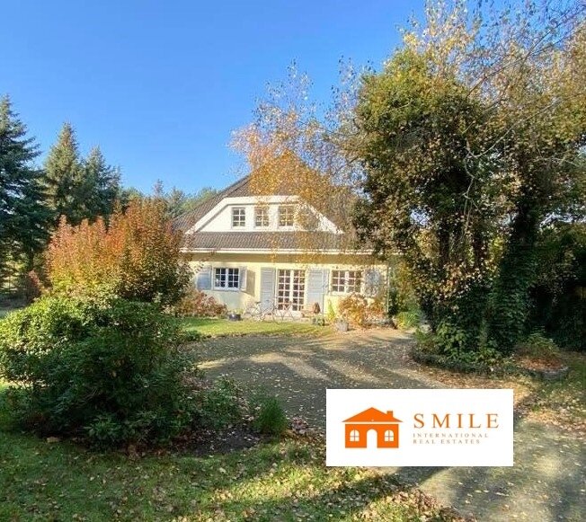 Przestronna willa na przedmieściach Szczecina, w pobliżu jeziora Miedwie