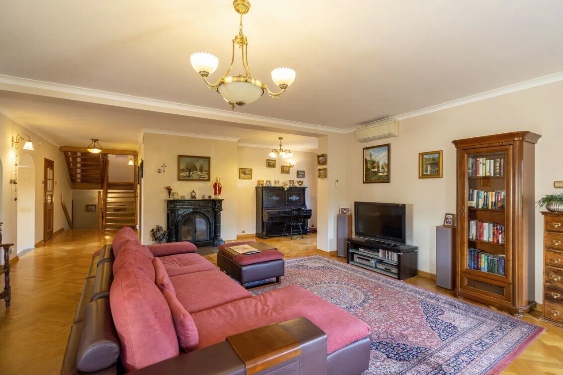 Luxuriöses Wohnen mit Einliegerwohnung und Pool - Ihre Wohlfühloase nahe der deutschen Grenze!