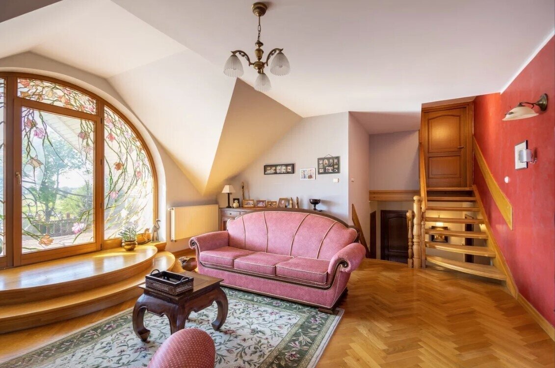 Luxuriöses Wohnen mit Einliegerwohnung und Pool - Ihre Wohlfühloase nahe der deutschen Grenze!