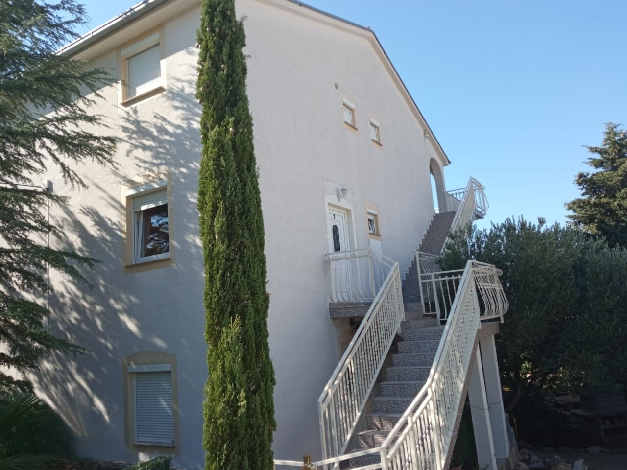 Kroatien!Ansprechendes Apartmenthaus mit Meerblick in Crikwenica