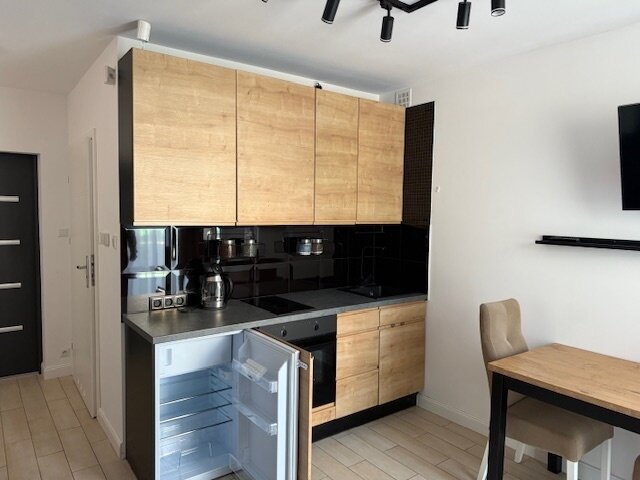 Polen! Möbliertes Apartment mit Parkplatz, nur 300 m zum Ostsee Strand