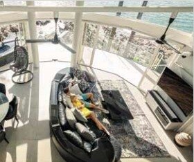 Phänomenale Beachfront Villa mit unglaublichen 180° Panoramblick auf die herrliche Bucht von Patong