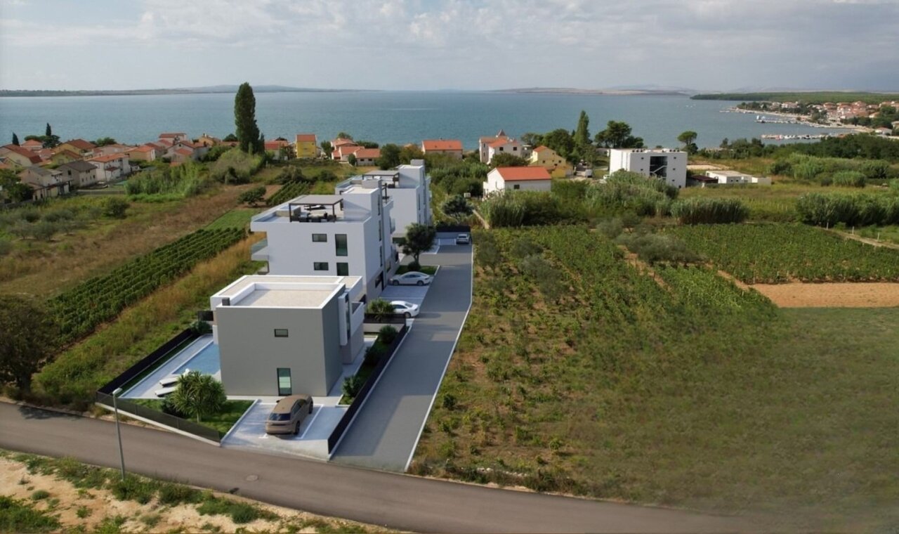 Kroatien! Neubau Luxus Villa mit Pool und Dachterrasse