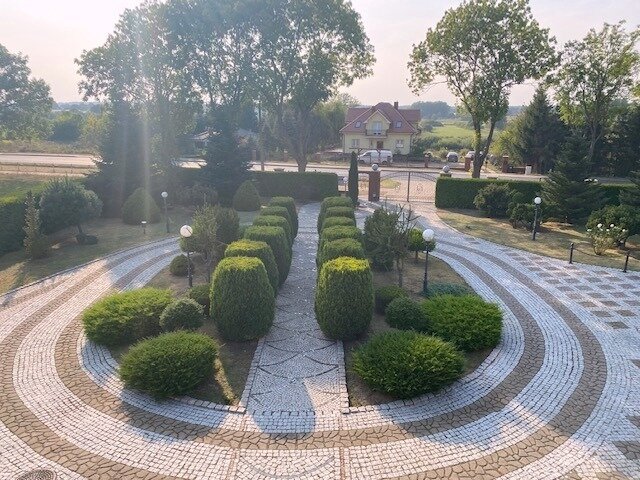 Luxuriöses Wohnen mit Einliegerwohnung und Pool - Ihre Wohlfühloase nahe der deutschen Grenze!