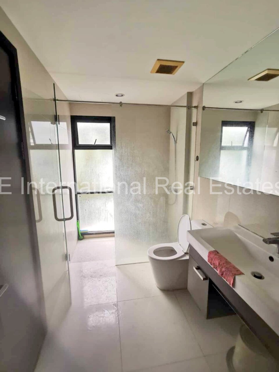 Phuket! Beach Front Apartment in Rawai