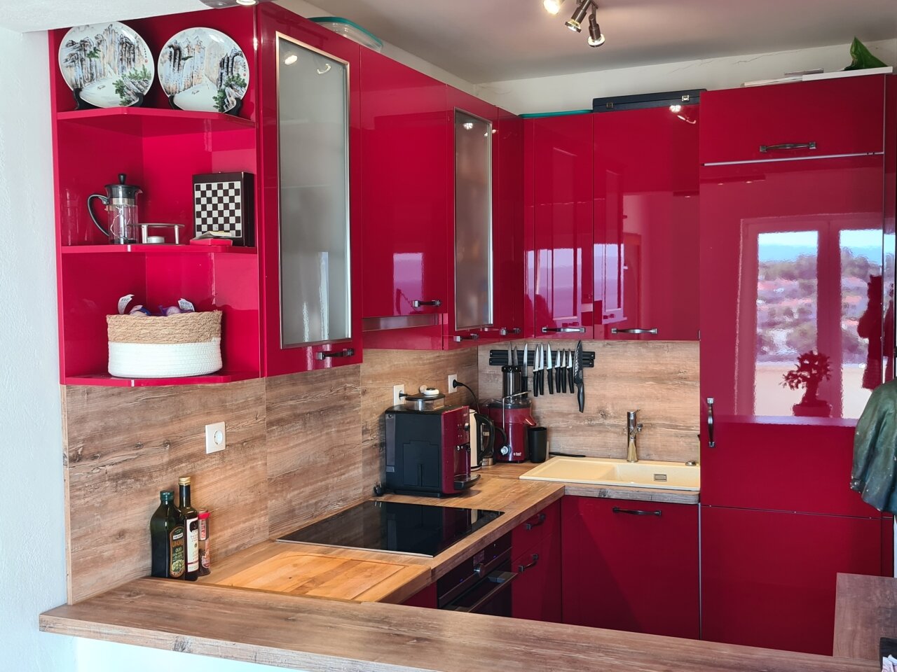 Hochwertiges 4 Zimmer Apartment in exponierter Lage auf der Insel Brac