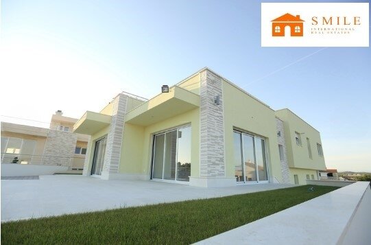 Kroatien! Vodice! Top Villa im komfortabler Lage mit Pool