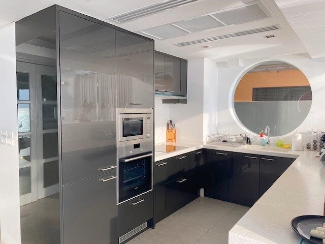 Phänomenale Beachfront Villa mit unglaublichen 180° Panoramblick auf die herrliche Bucht von Patong