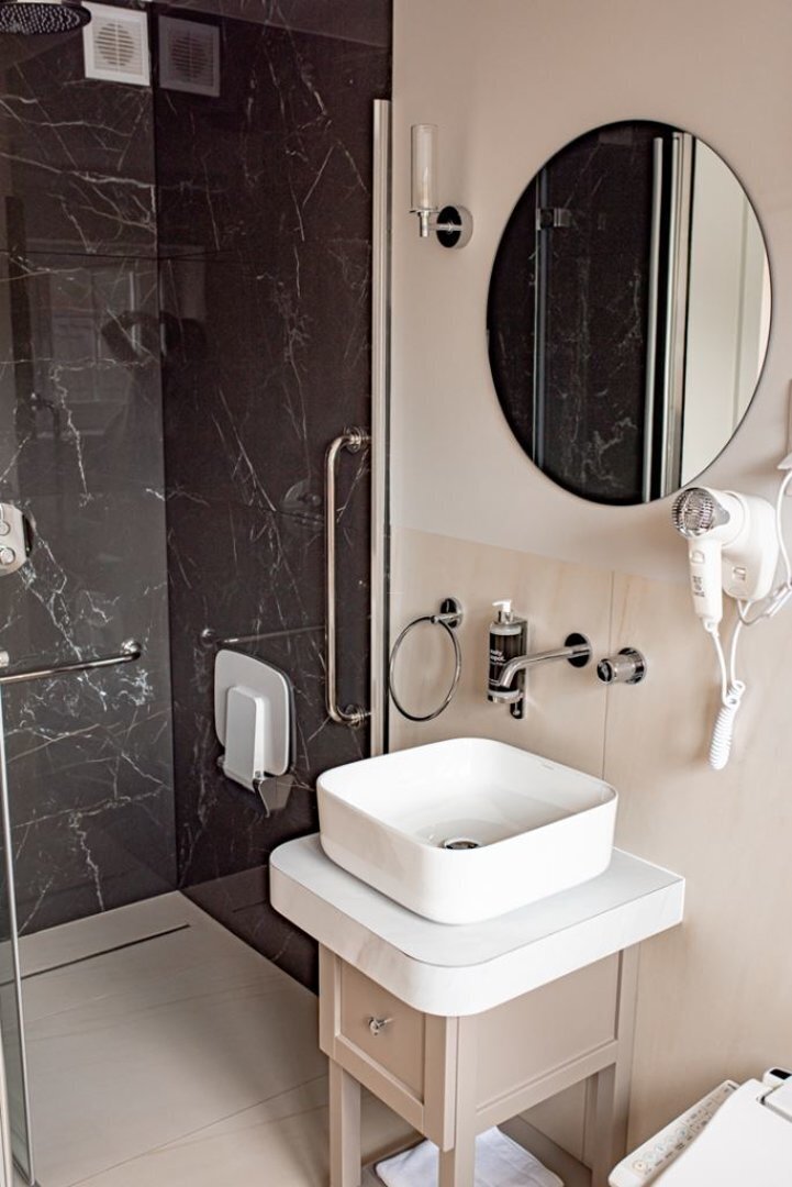 Luxuriöses Gästehaus mit 9 Wohnungen in prestigeträchtiger Lage, provisionsfrei