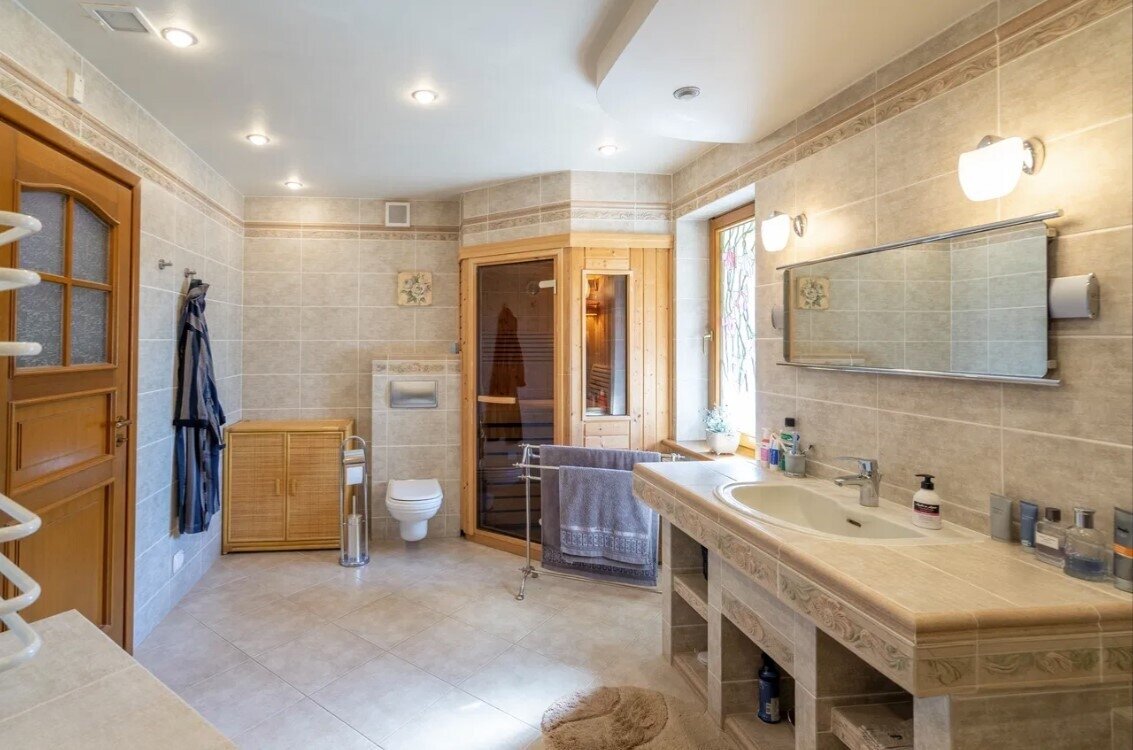 Luxuriöses Wohnen mit Einliegerwohnung und Pool - Ihre Wohlfühloase nahe der deutschen Grenze!